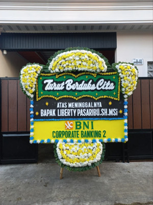 Papan Bunga Duka di Dow