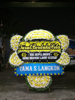 Papan Bunga Duka di Dow